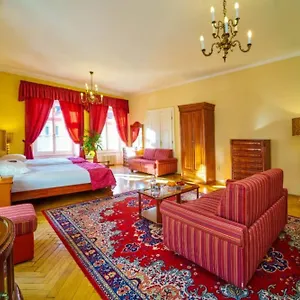 **** Hotel Josephine Old Town Square - Czech Leading Czechy