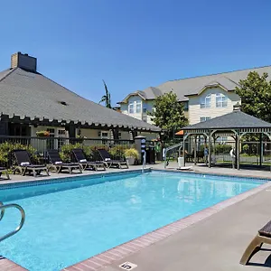 Отель Homewood By Hilton / Portland